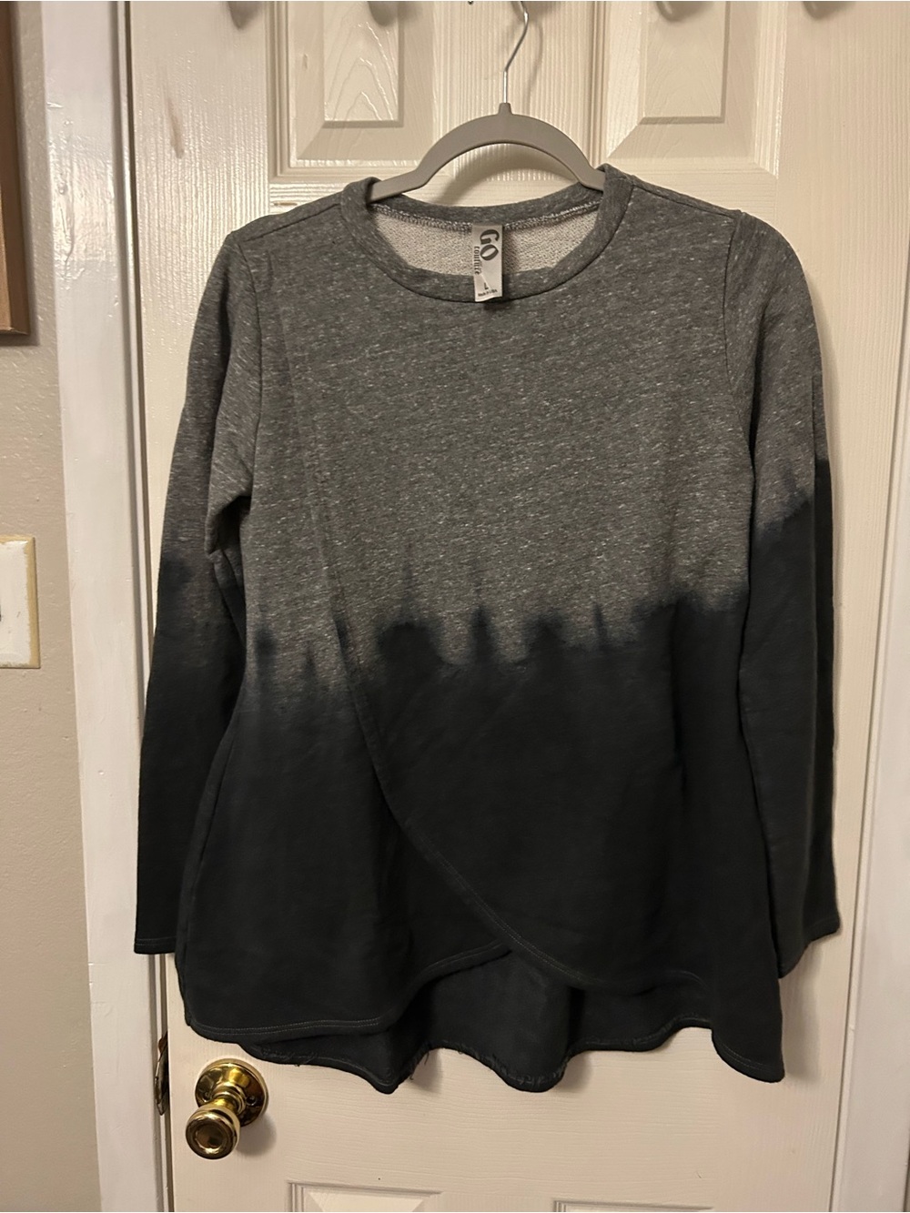 Go Couture Ombre Long-Sleeve Pullover - Gray to Black